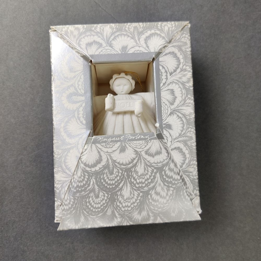 🎅 Margaret Furlong Ornament Noel Vintage 1992 Porcelain Ceramic Shell Angel 3"
